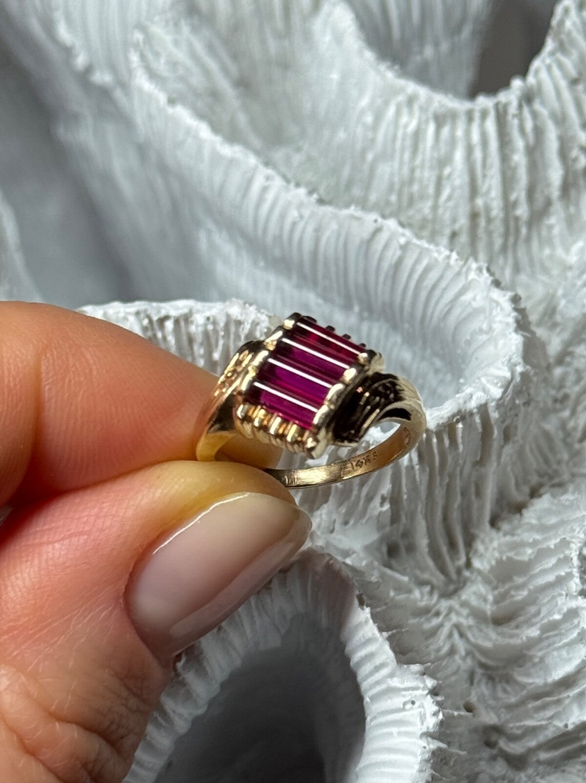 14K Yellow Gold Ring Ruby Size 2.5