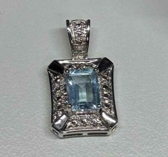 925 Sterling Silver Topaz Pendant
