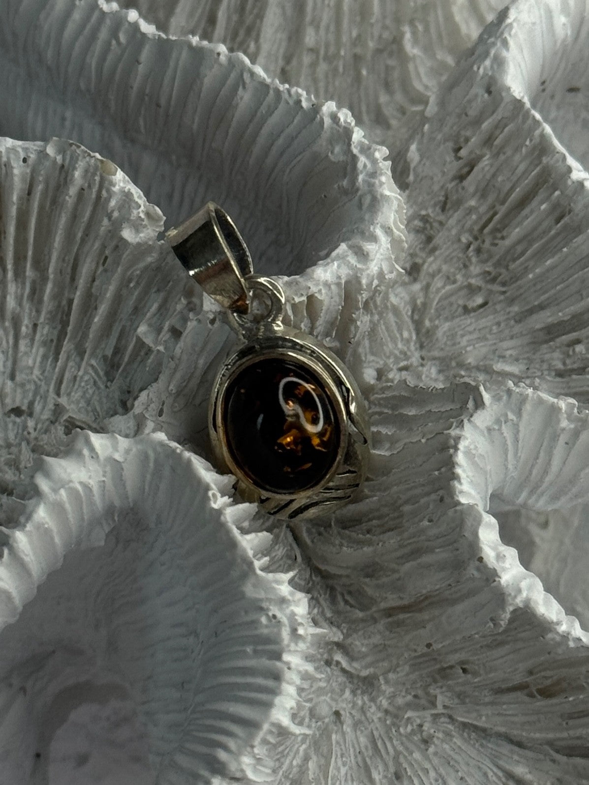 925 Sterling Silver Amber Pendant Length 0.90 Inch