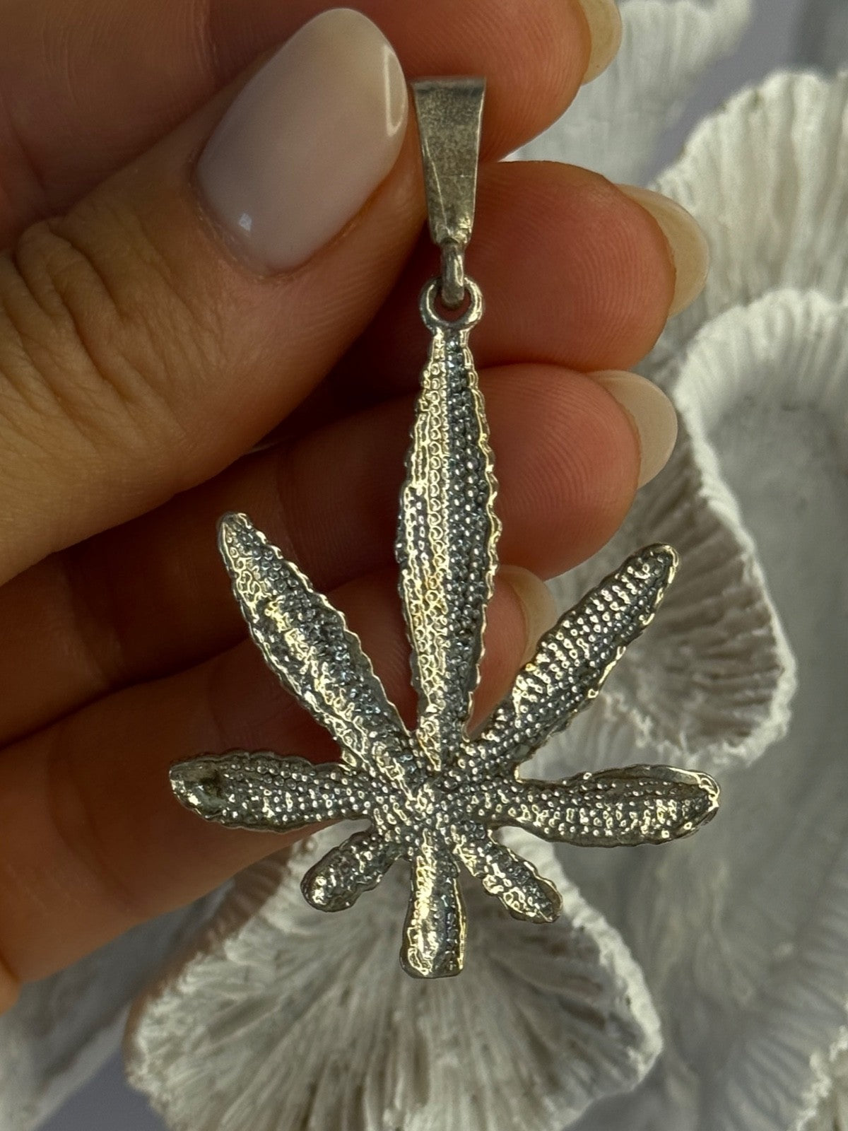 925 Sterling Silver Leaf Pendant Length 2.40 Inch