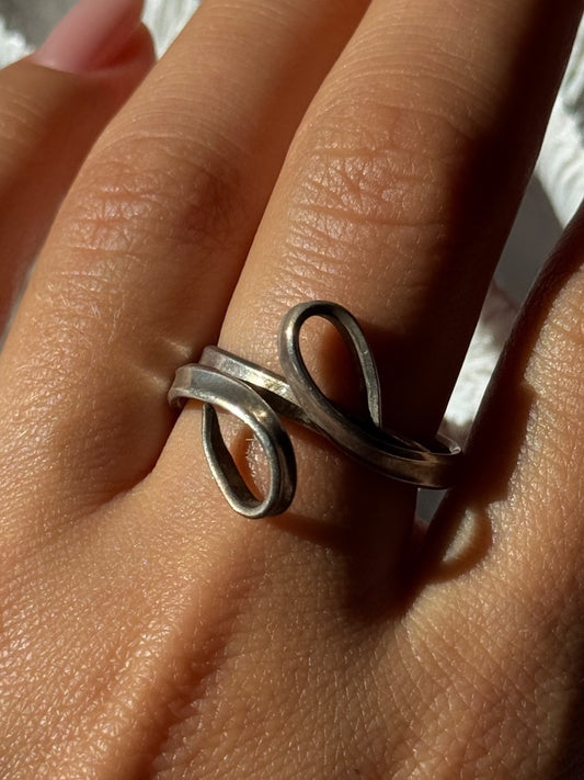 Unique Design 925 Sterling Silver Ring Size 9