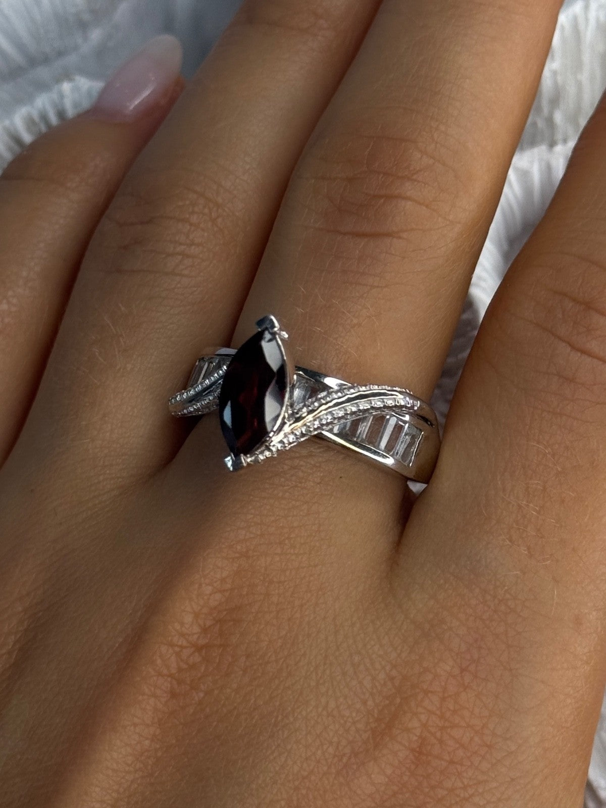 925 Sterling Silver Garnet & Beryl Ring Size 10