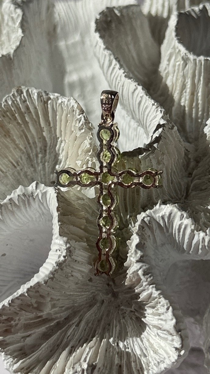 925 Sterling Silver Peridot Cross Pendant