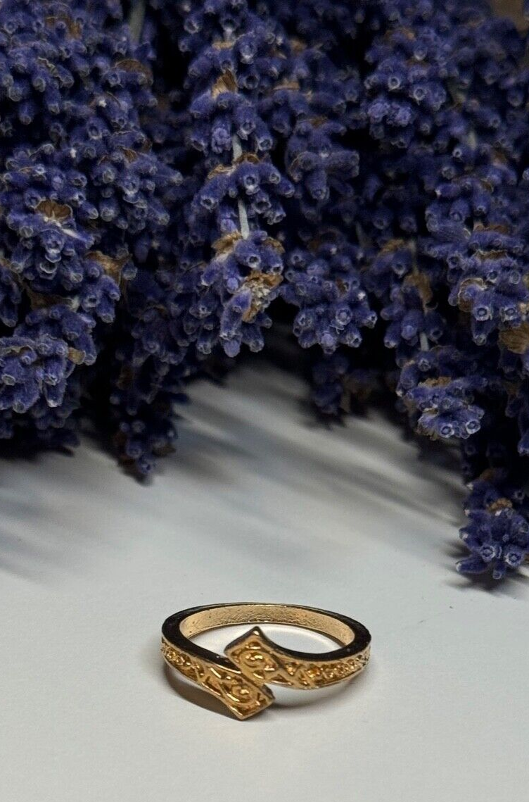 925 Sterling Silver Gold Plated Ring Size 6