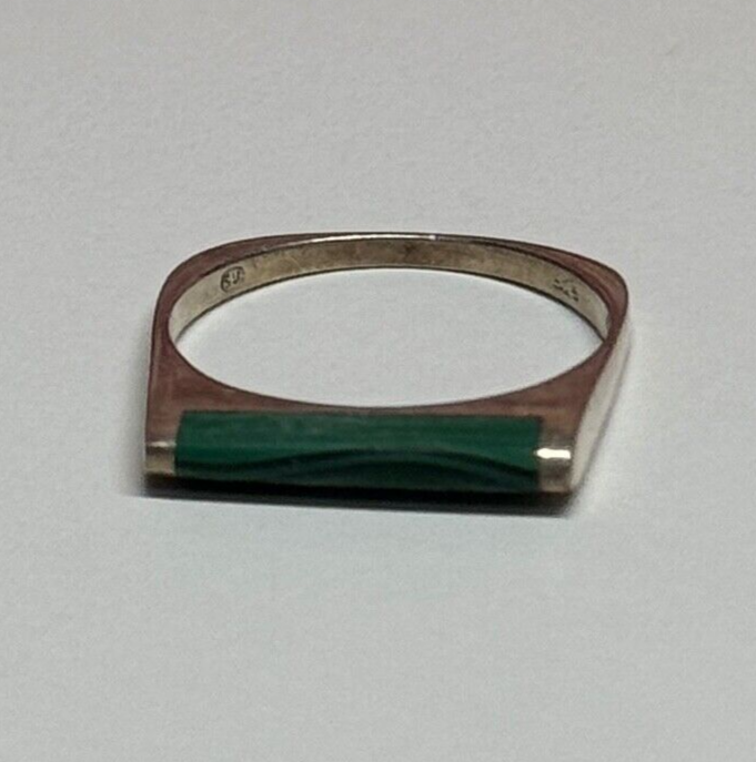 925 STERLING SILVER MALACHITE RING SIZE 7