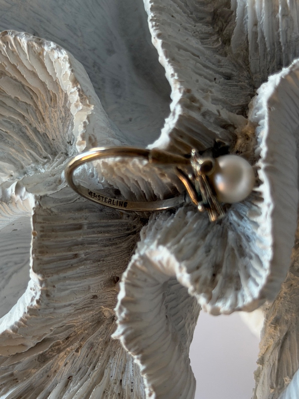 925 Sterling Silver Pearl Ring Size 9