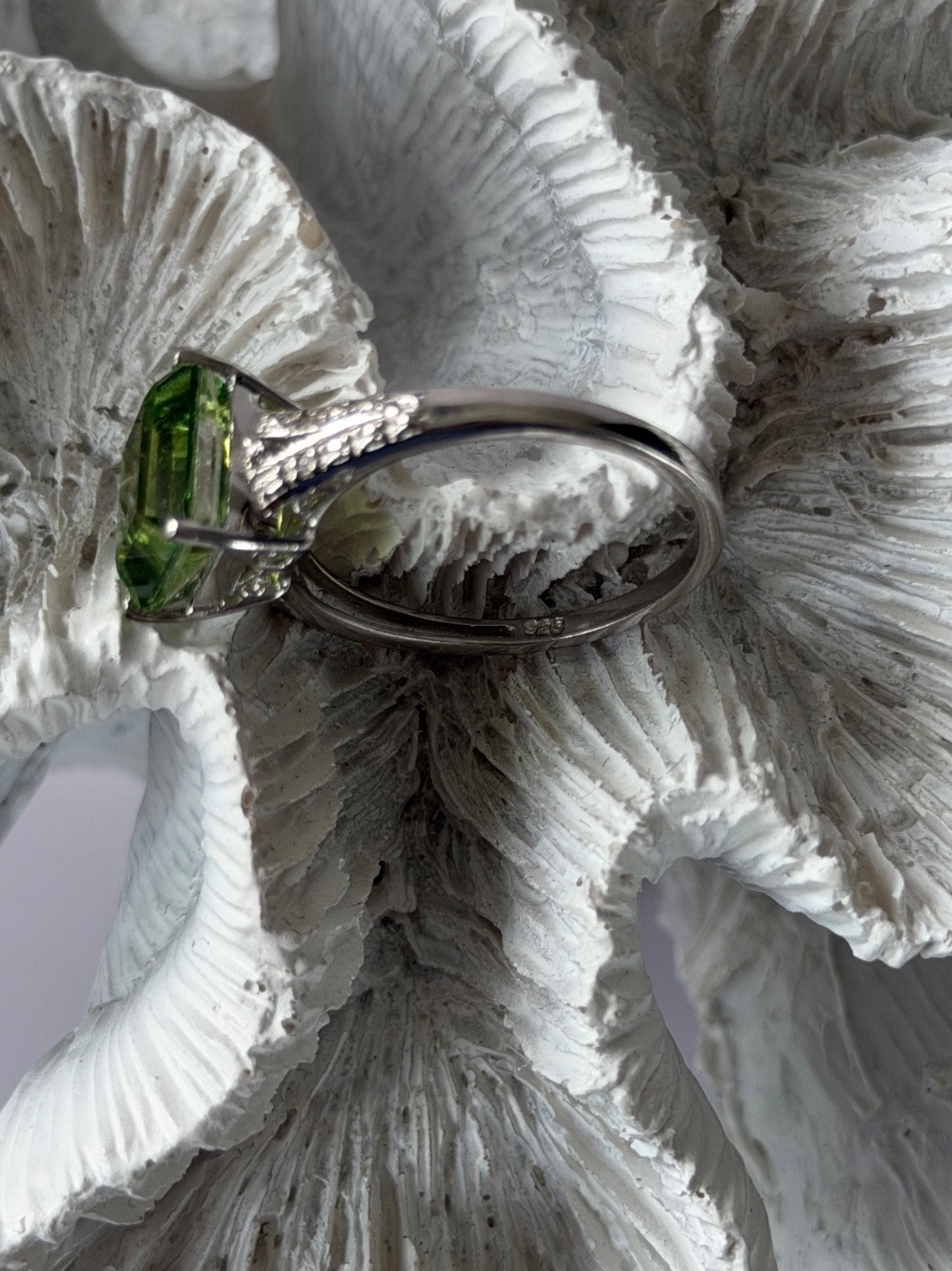 925 Sterling Silver Peridot Ring Size 10