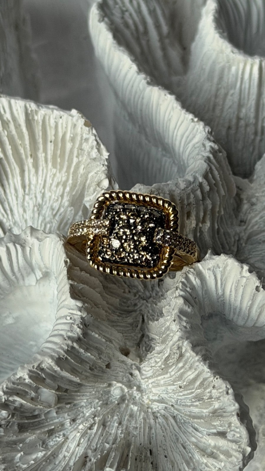14K Yellow Gold Chocolate 1 ct & White 0.12 ct Diamond Ring Size 5.5