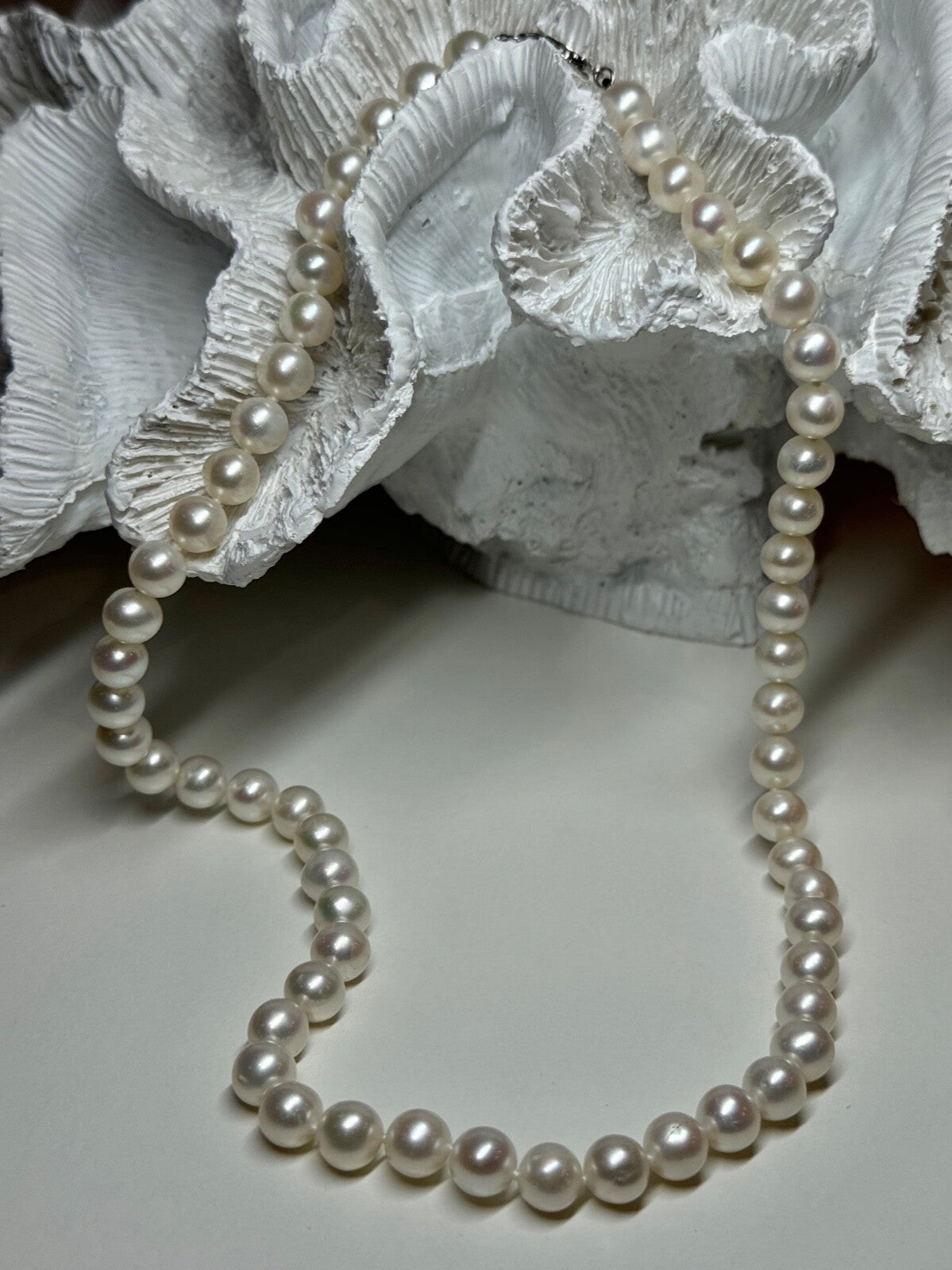 14K White Gold Clasp Fresh Water Pearl Necklace 18 Inch