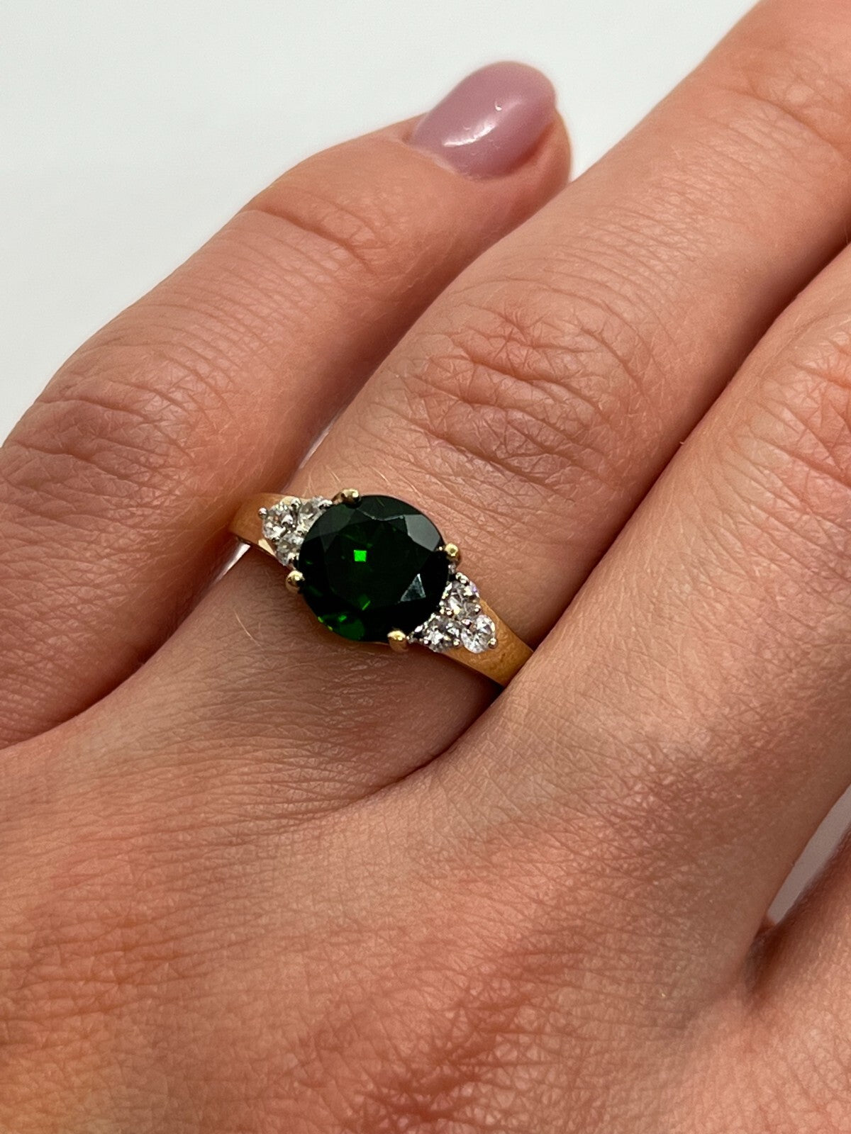 10K Yellow Gold Ring With Emerald & Diamonds Size 6