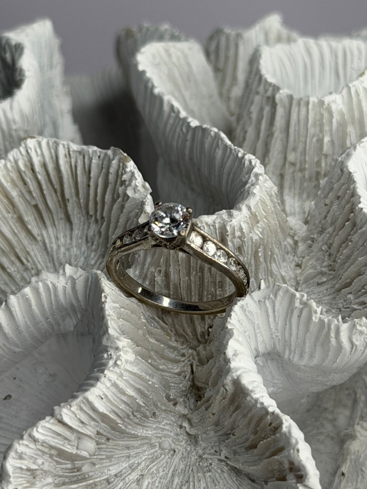 EC 925 Sterling Silver White Topaz Ring Size 7