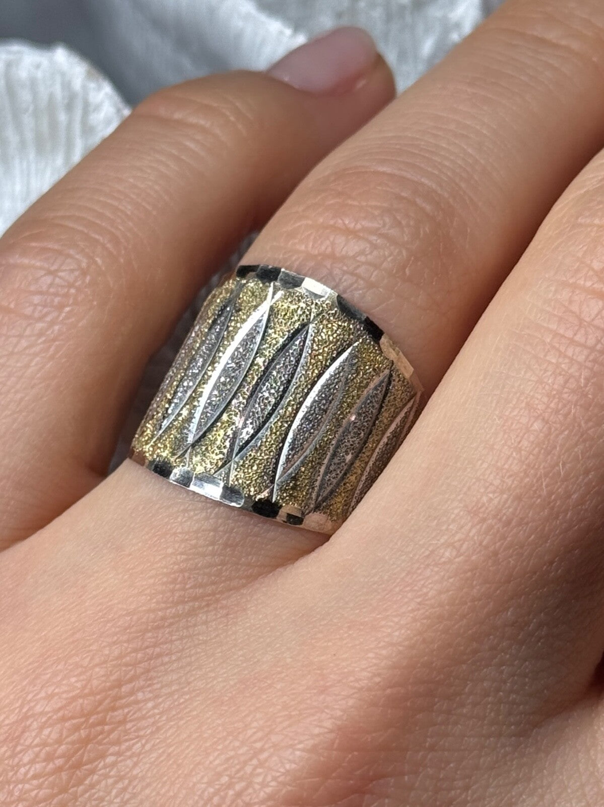 Elegant 925 Sterling Silver & 10K Yellow Gold Ring Size 7