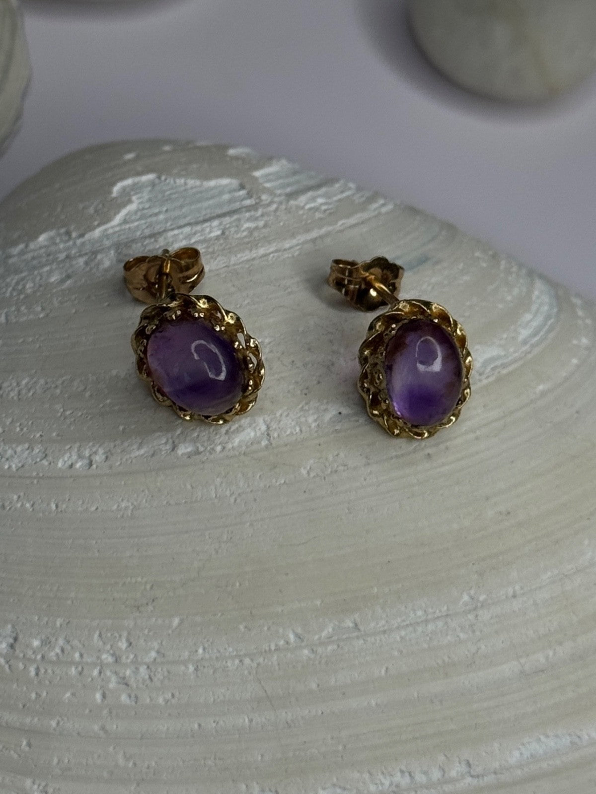 14K Yellow Gold Amethyst Stud Earrings Length 0.40 Inch