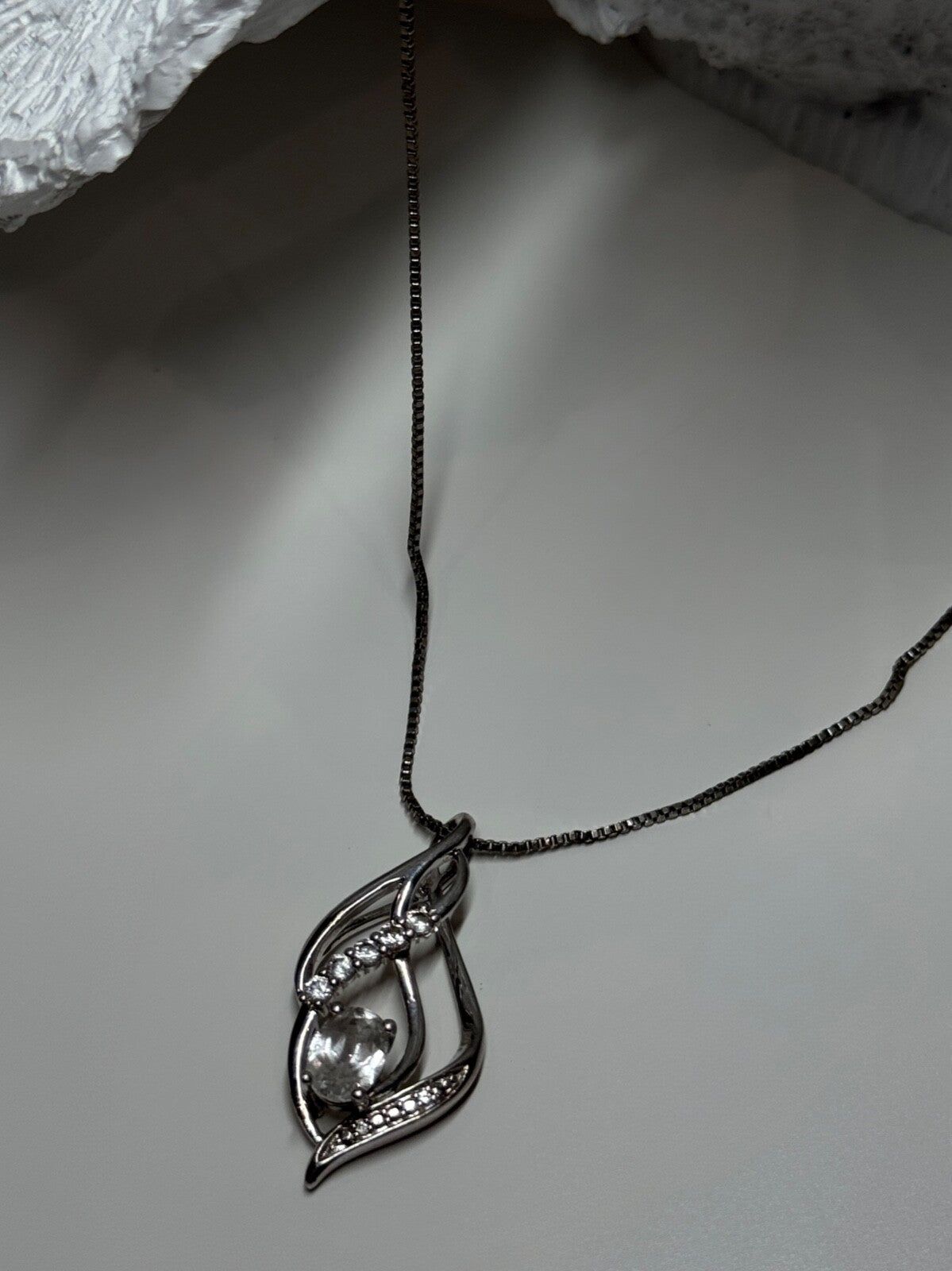 925 Sterling Silver White Sapphire Necklace Length 21/19 Inch