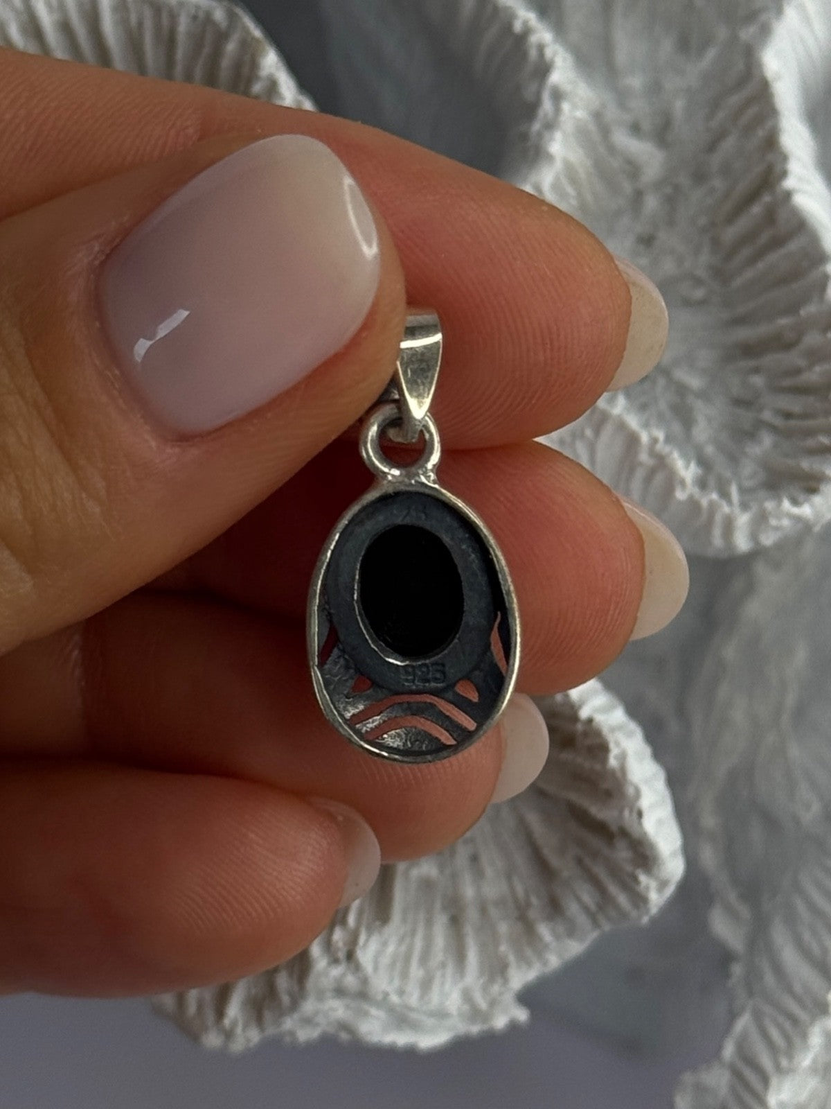 925 Sterling Silver Amber Pendant Length 0.90 Inch
