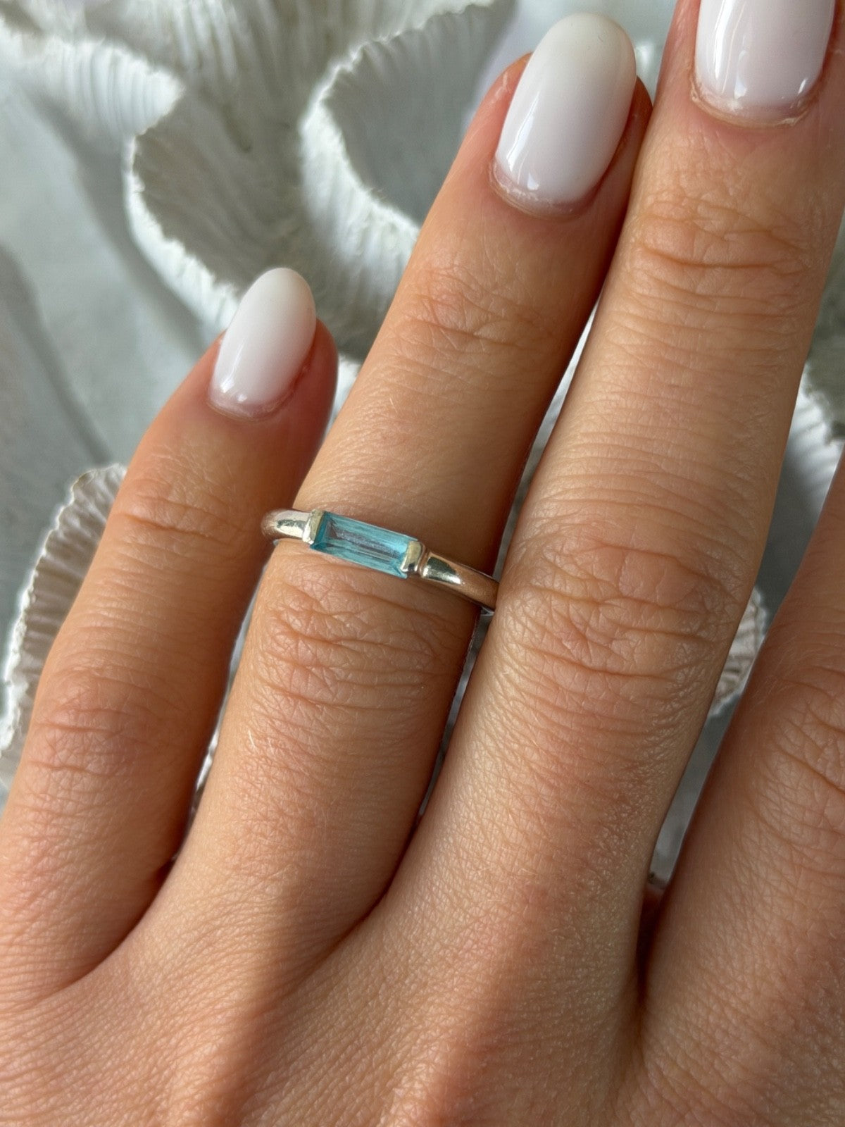 925 Sterling Silver Blue Topaz Ring Size 5.5