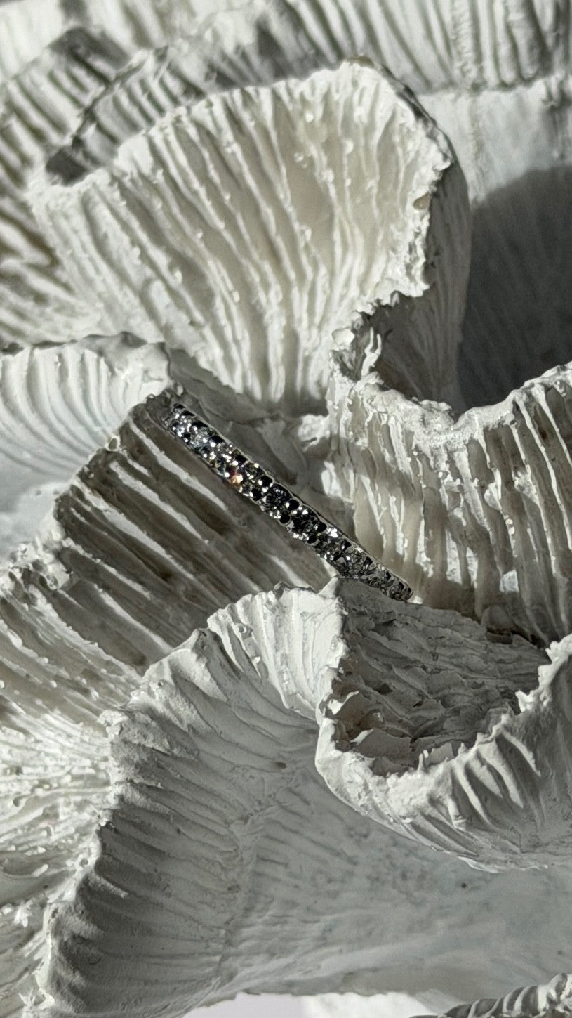 14K White Gold Diamond 0.70 ct Band Ring Size 6