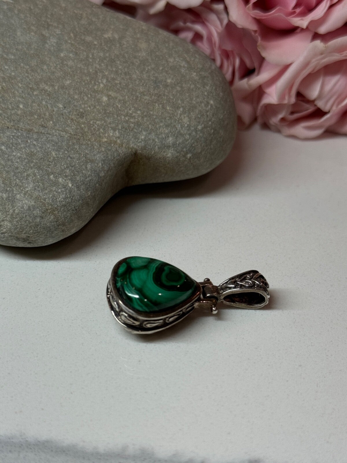 925 Sterling Silver Green Agate Pendant Length 1.4 Inch
