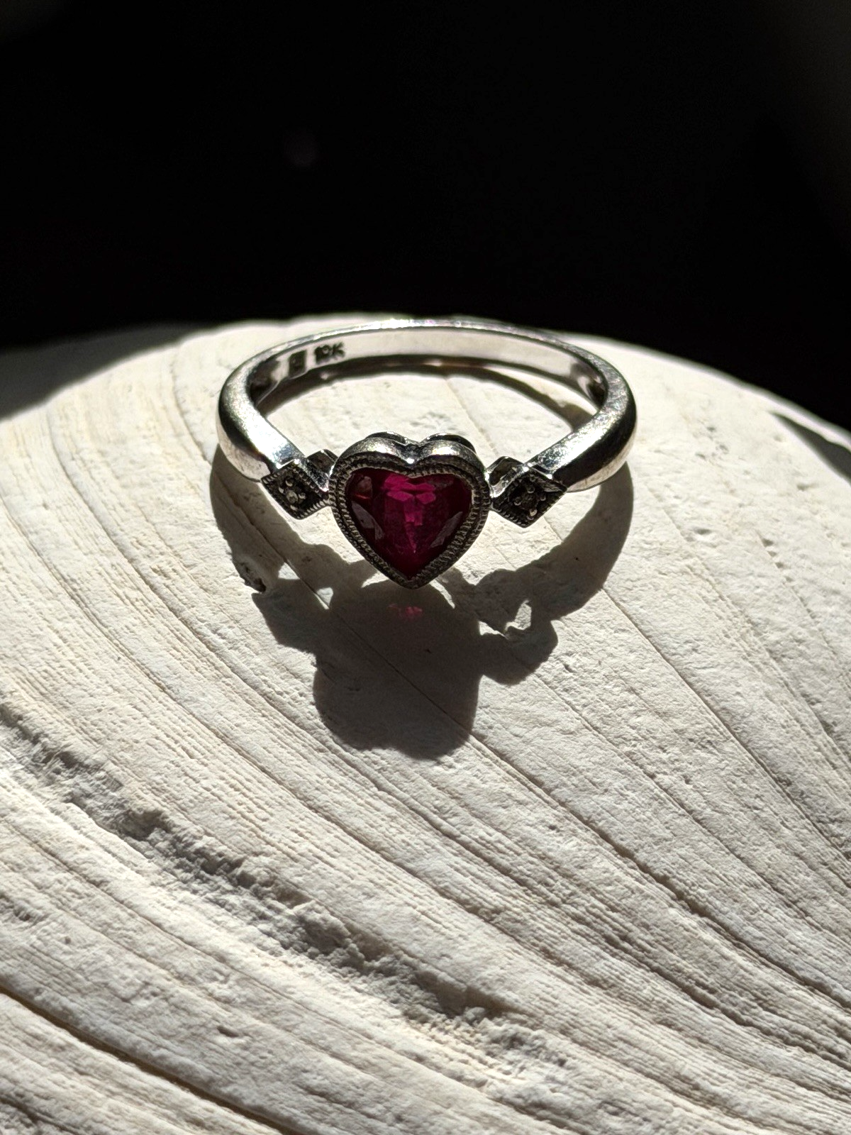 Romantic 10K White Gold Ruby & Diamonds Heart Ring Size 6.5