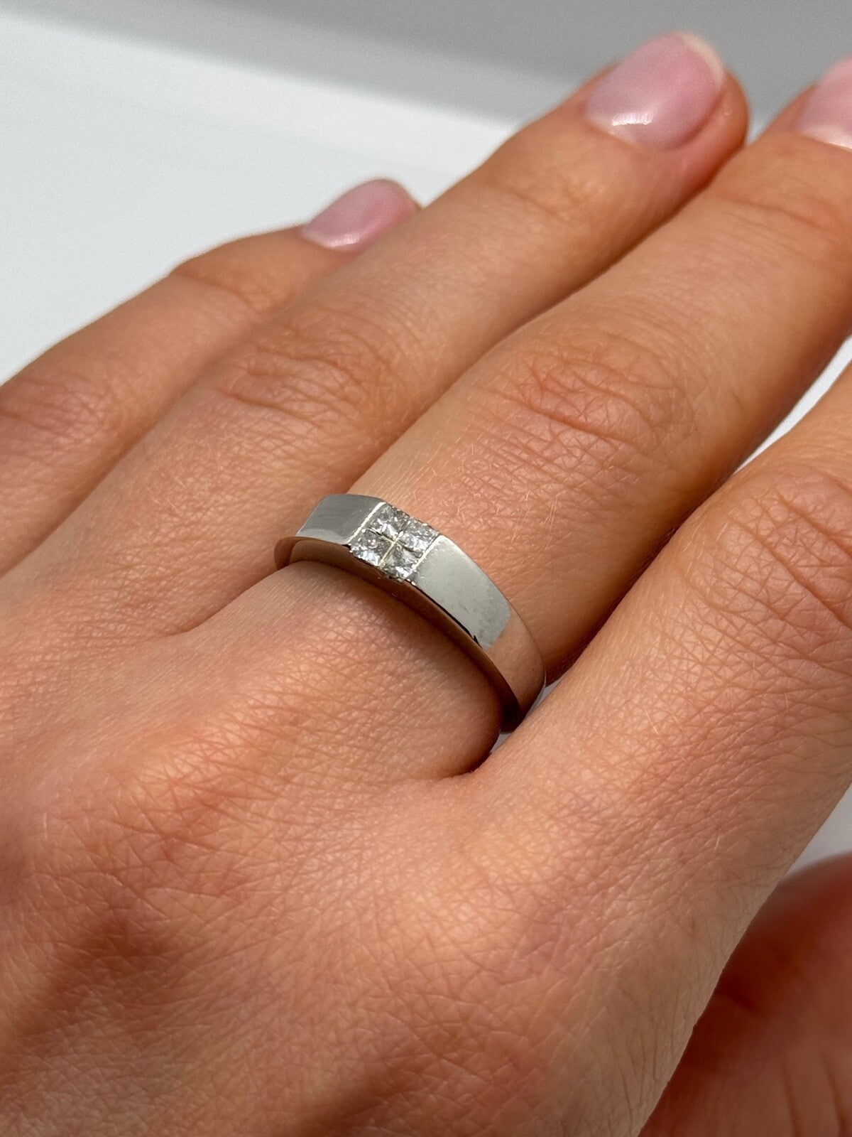 14K White Gold Diamonds Ring Size 7