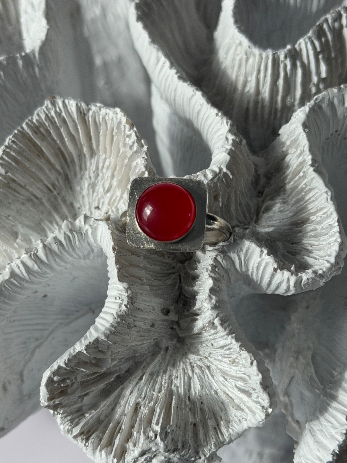 Vintage 925 Sterling Silver Red Coral Ring Size 8