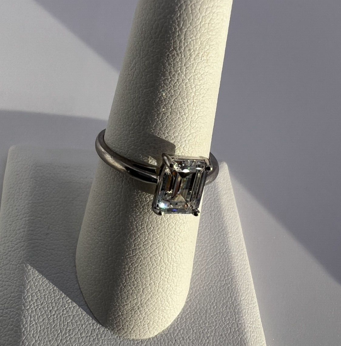 925 Sterling Silver & CZ Ring Size 7