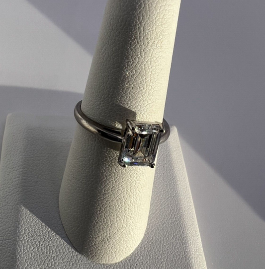 925 Sterling Silver & CZ Ring Size 7