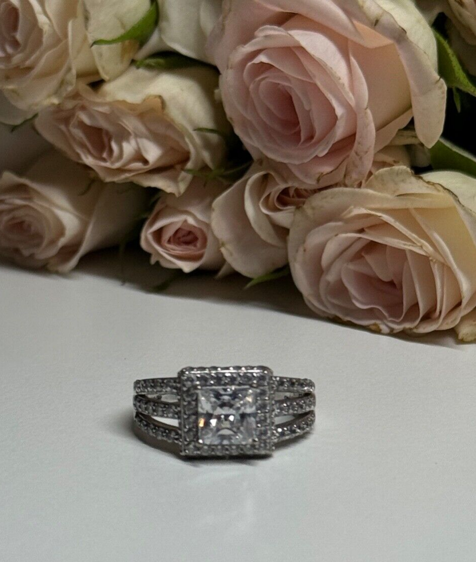 925 Sterling Silver CZ Ring Size 6
