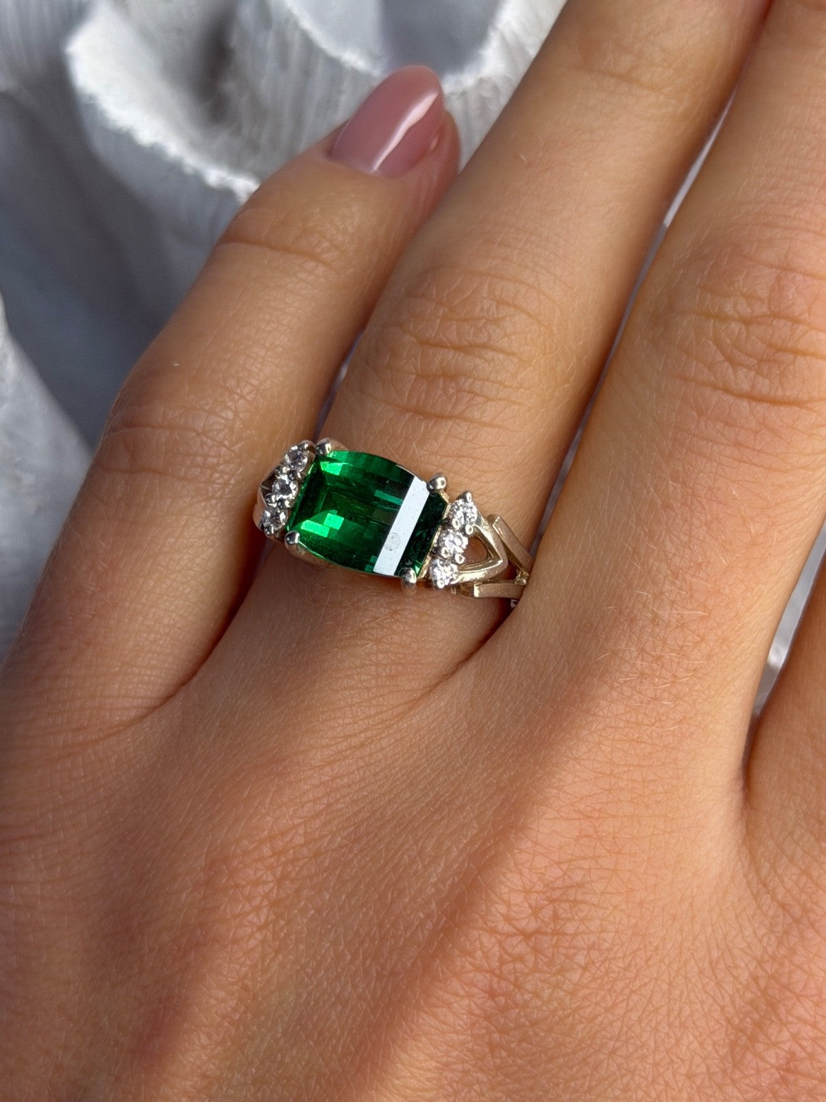 925 Sterling Silver Green Crystal & Cz Ring Size 7