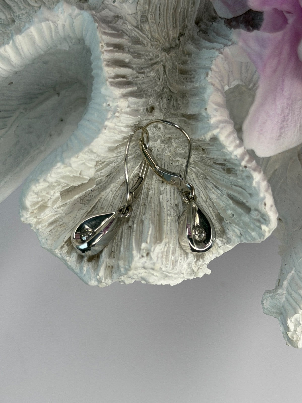 14K White Gold Diamond 0.12 ct Earrings
