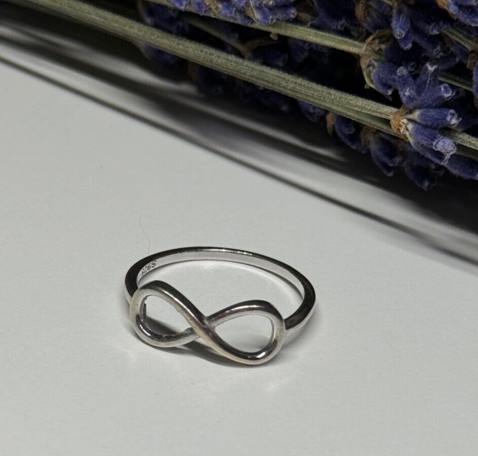 925 Sterling Silver Infinity Ring Size 8.5