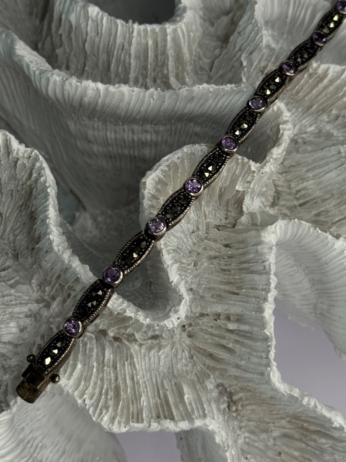 925 Sterling Silver Amethyst & Marcasite Bracelet Length 7.5