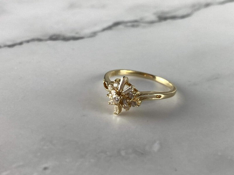 14K Yellow Gold Sapphire & Diamonds Ring Size 7.25