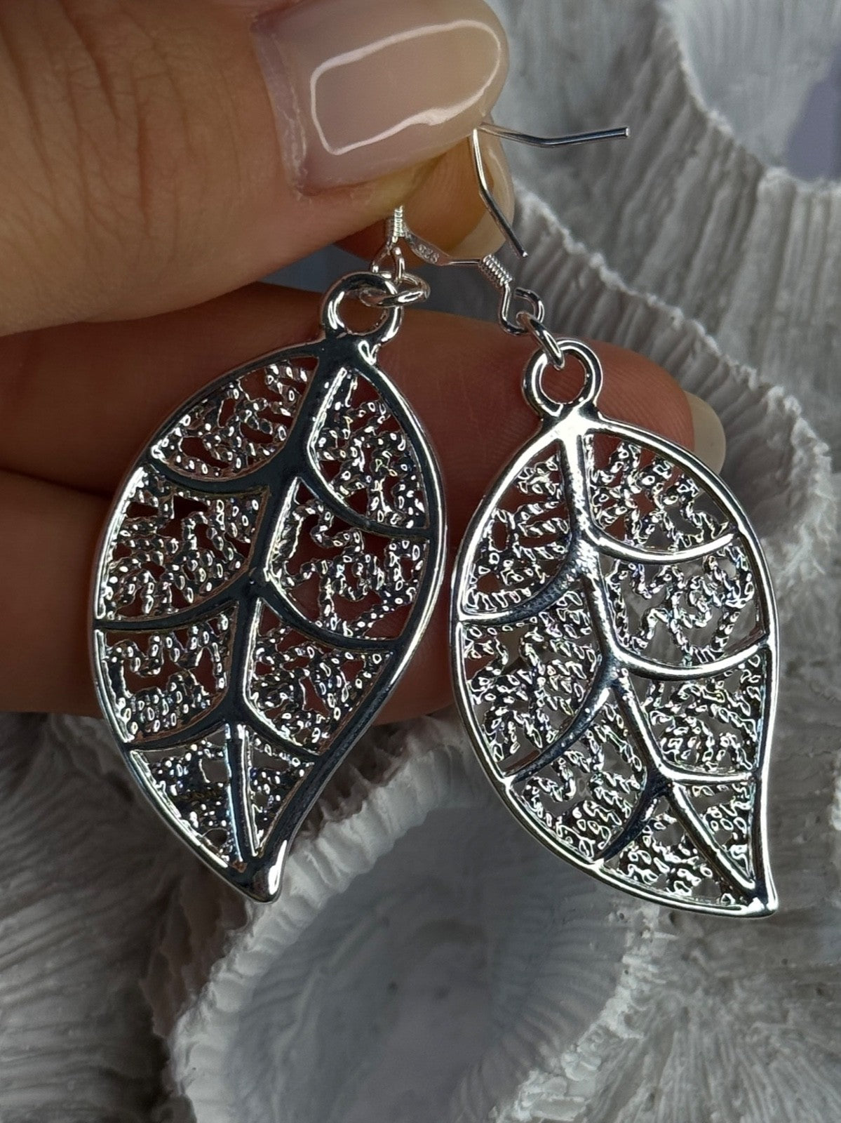 Beautiful Design Leaf 925 Sterling Silver Earrings Length 2.20 Inch