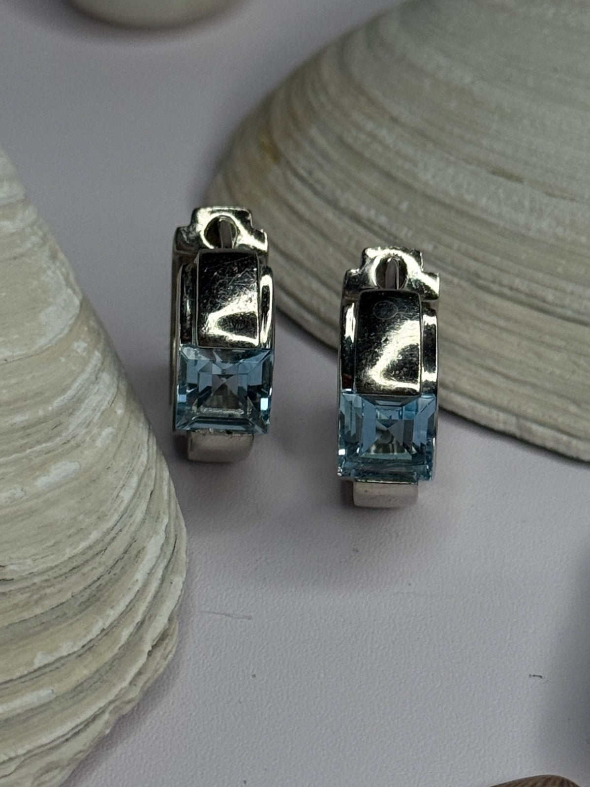 925 Sterling Silver Blue Topaz Earrings Length 0.8 Inch
