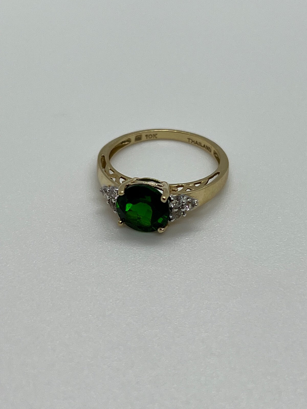 10K Yellow Gold Ring With Emerald & Diamonds Size 6