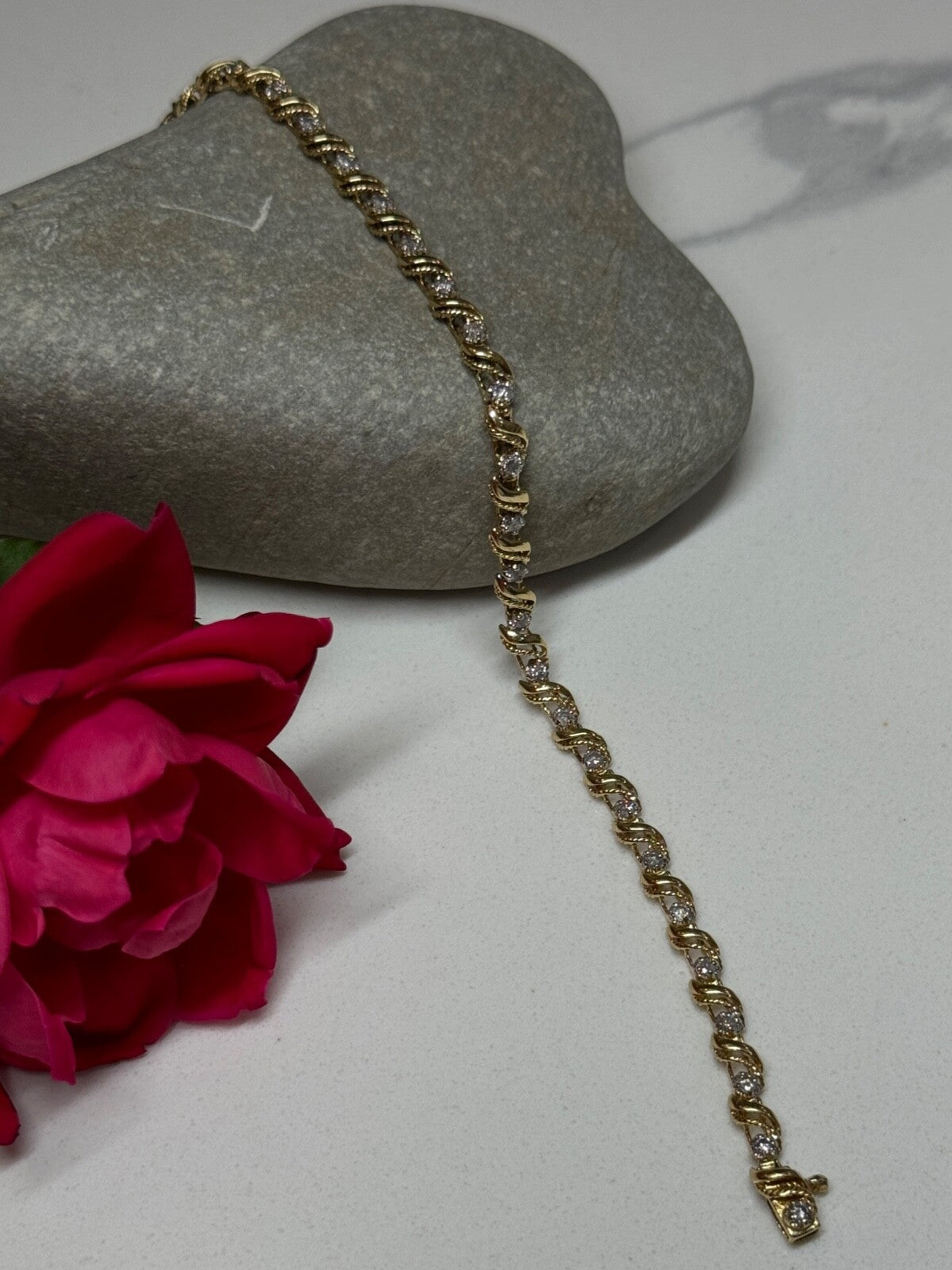 14K Yellow Gold Elegant Bracelet Diamonds Length 7 Inch