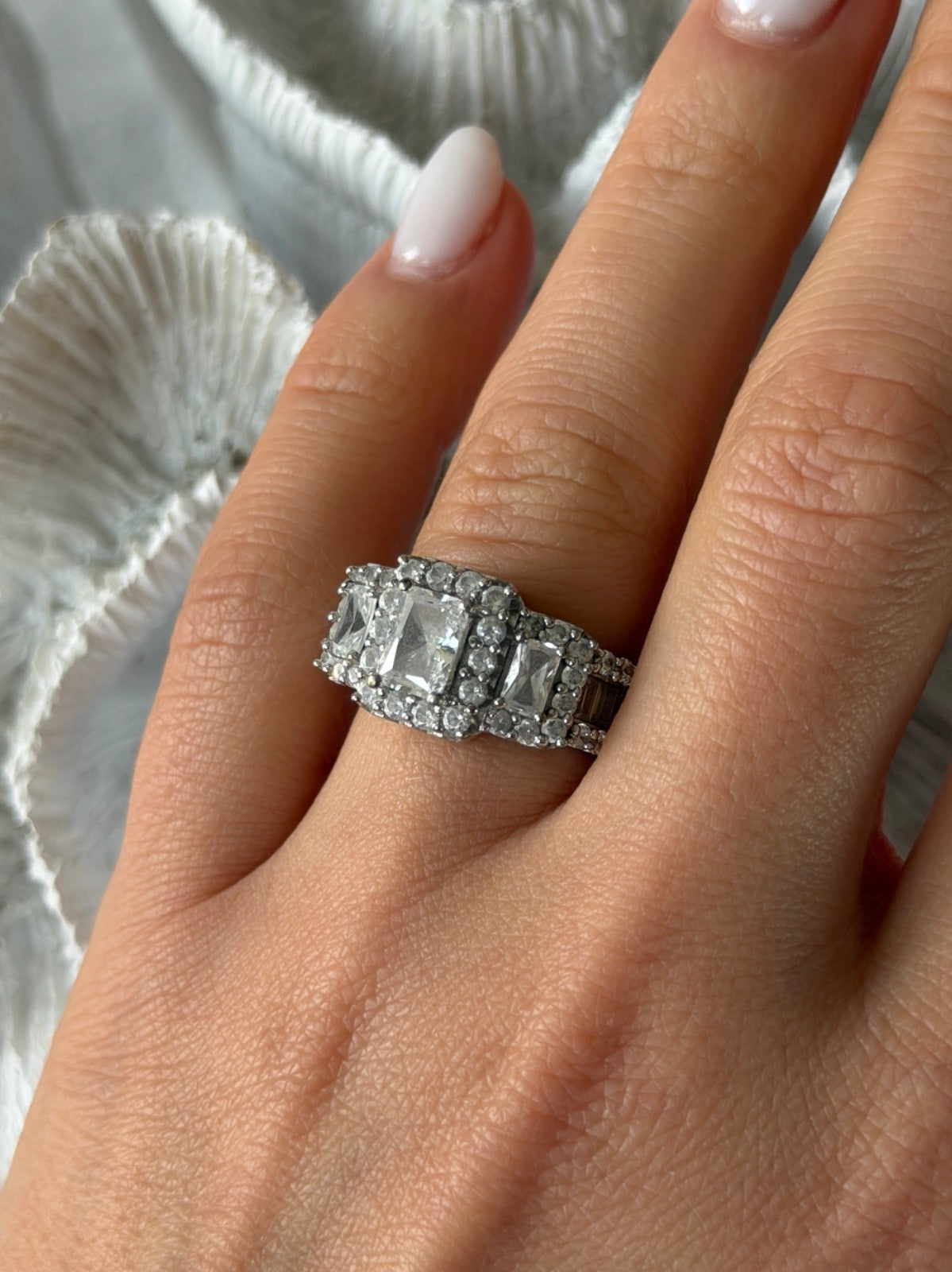 925 Sterling Silver White Topaz Ring Size 7