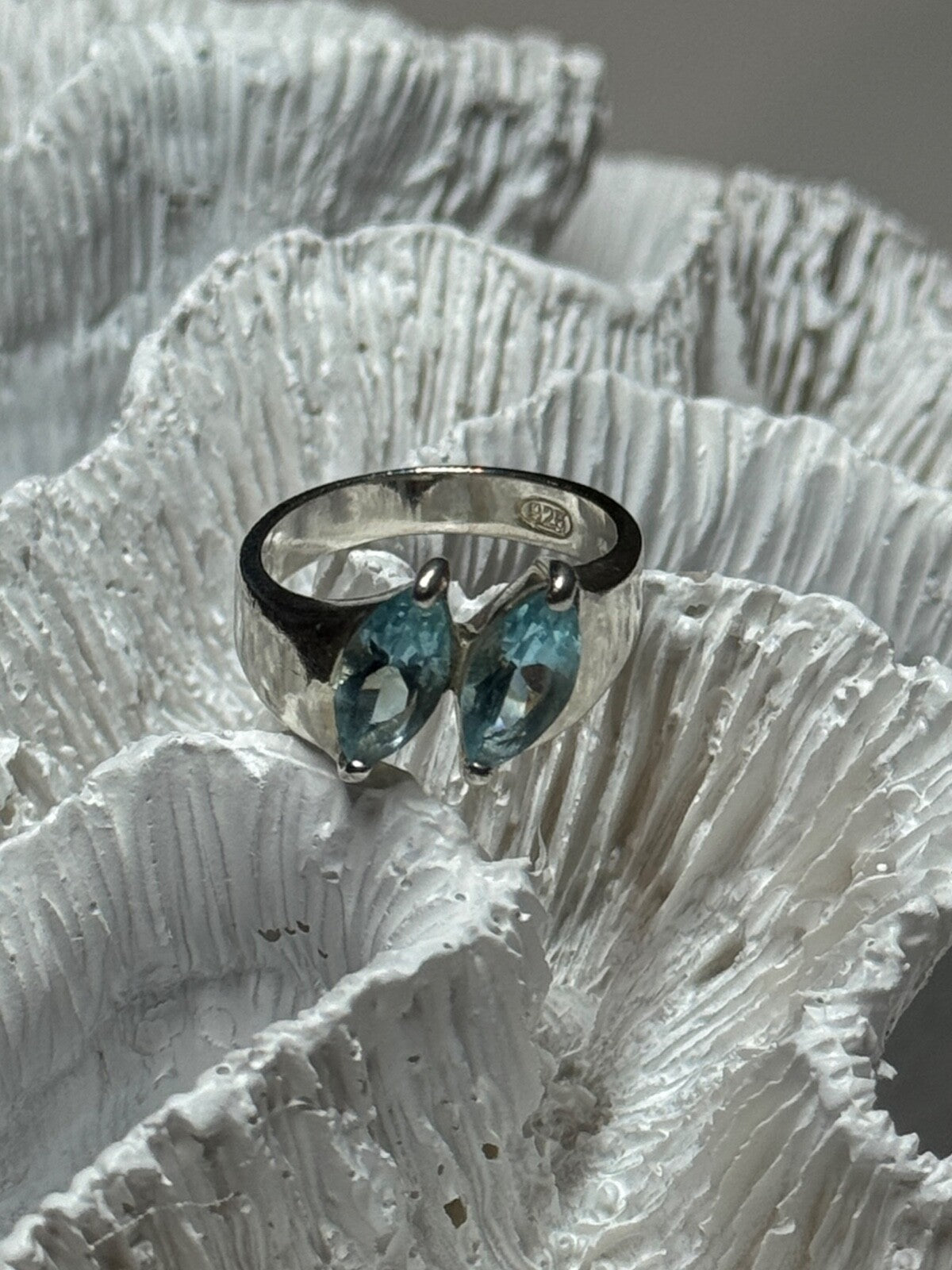 925 Sterling Silver Topaz Ring Size 6