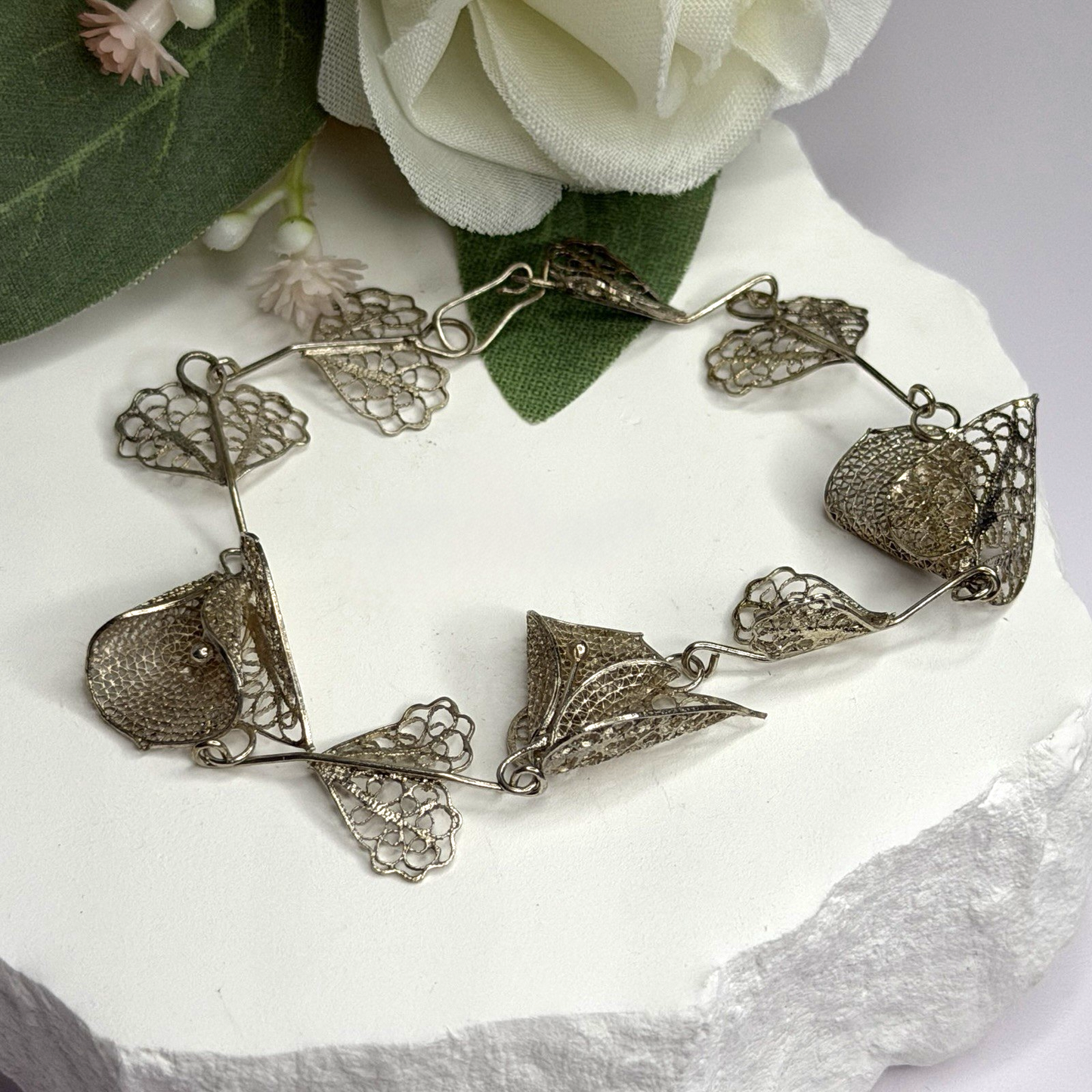 925 Sterling Silver Filigree Delicate Design Hearts & Lilies Bracelet 7