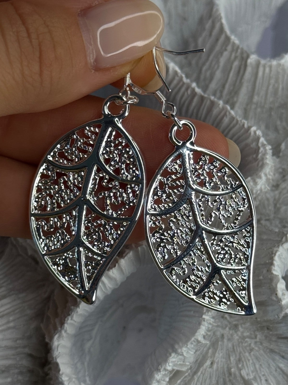 Beautiful Design Leaf 925 Sterling Silver Earrings Length 2.20 Inch
