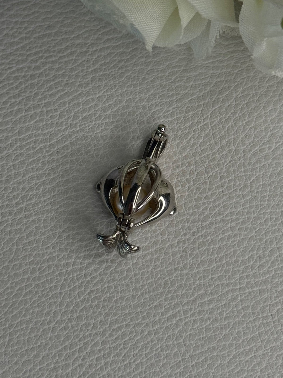 925 Sterling Silver Pearl Dolphins Pendant Length 1 Inch
