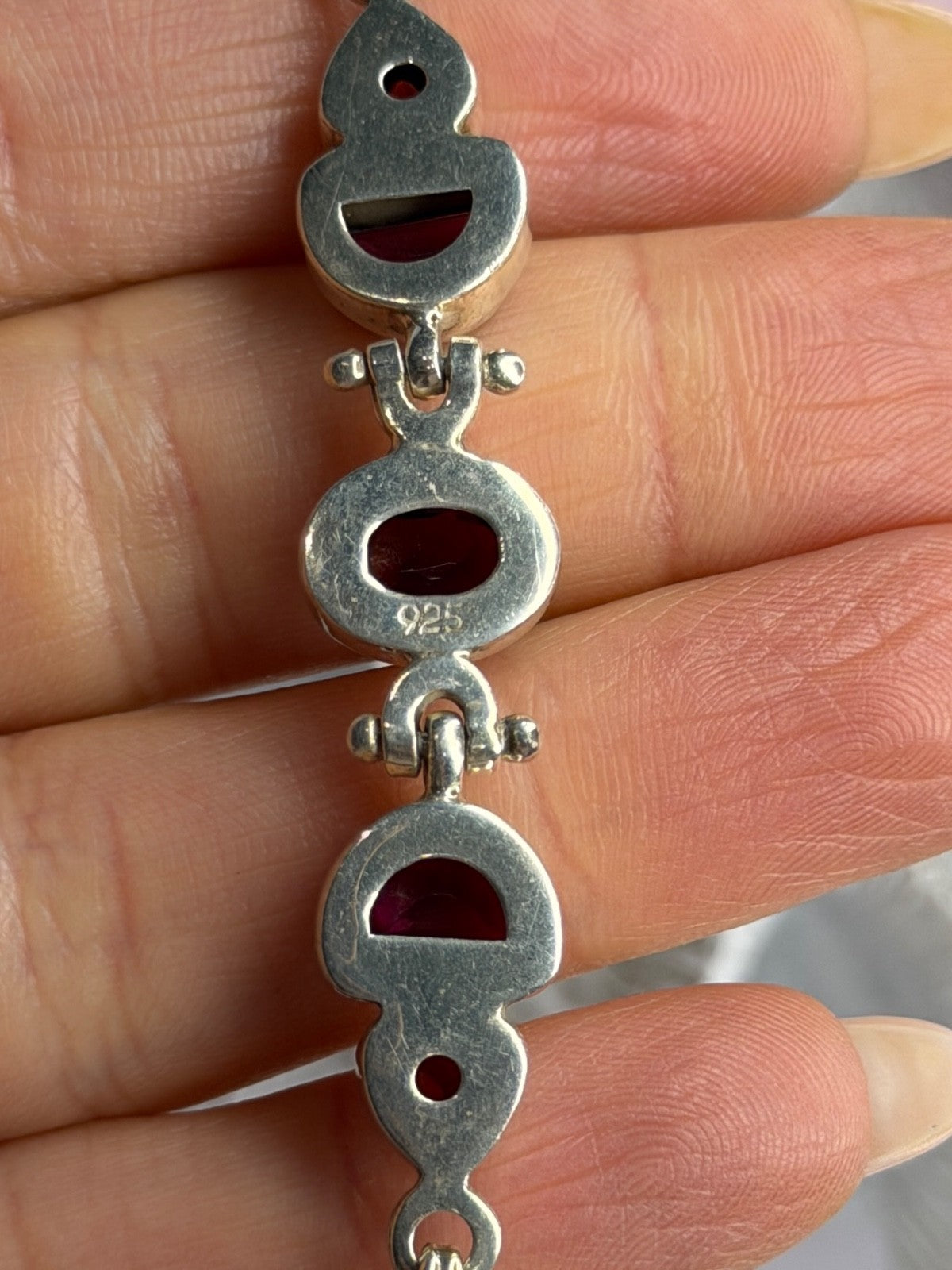 925 Sterling Silver Garnet Bracelet Length 7-7.5