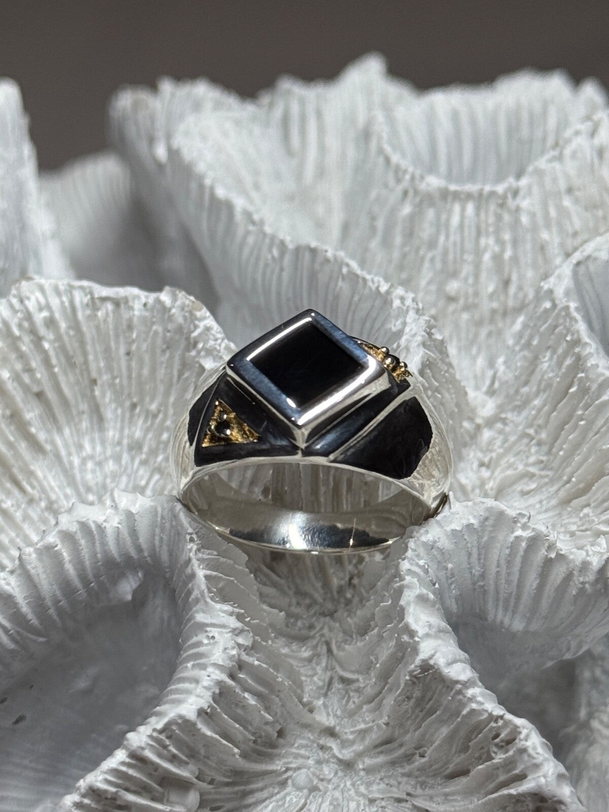 925 Sterling Silver Black Enamel & Black Diamonds Men'S Ring Size 8.3