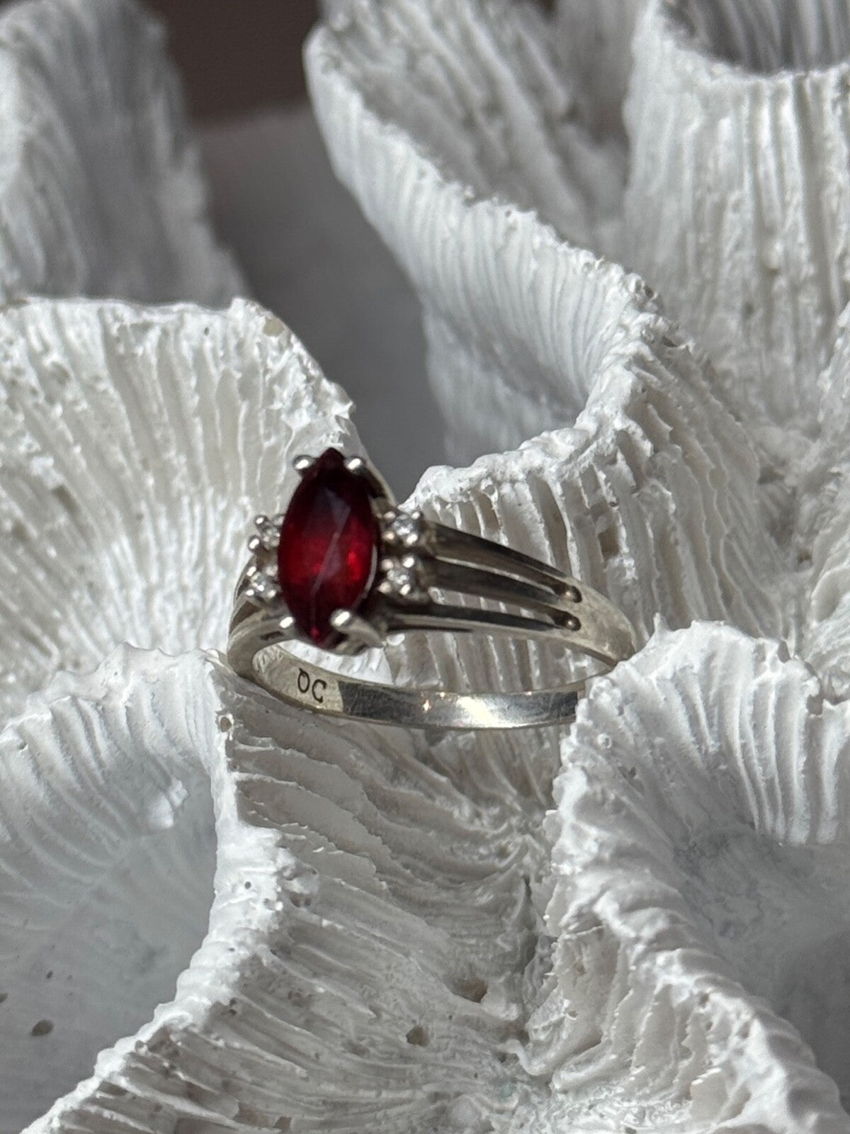 925 Sterling Silver Garnet Ring Size 7