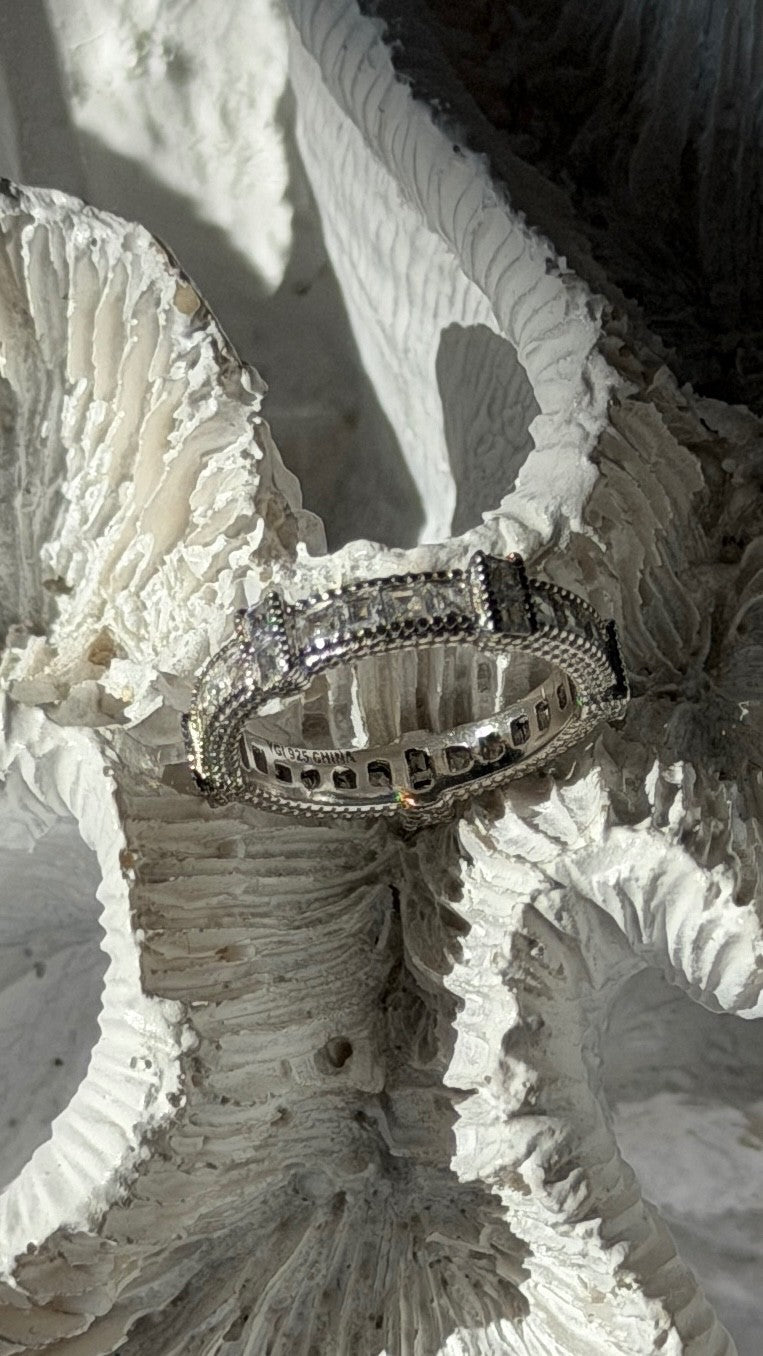 925 Sterling Silver Cz Band Ring Size 5