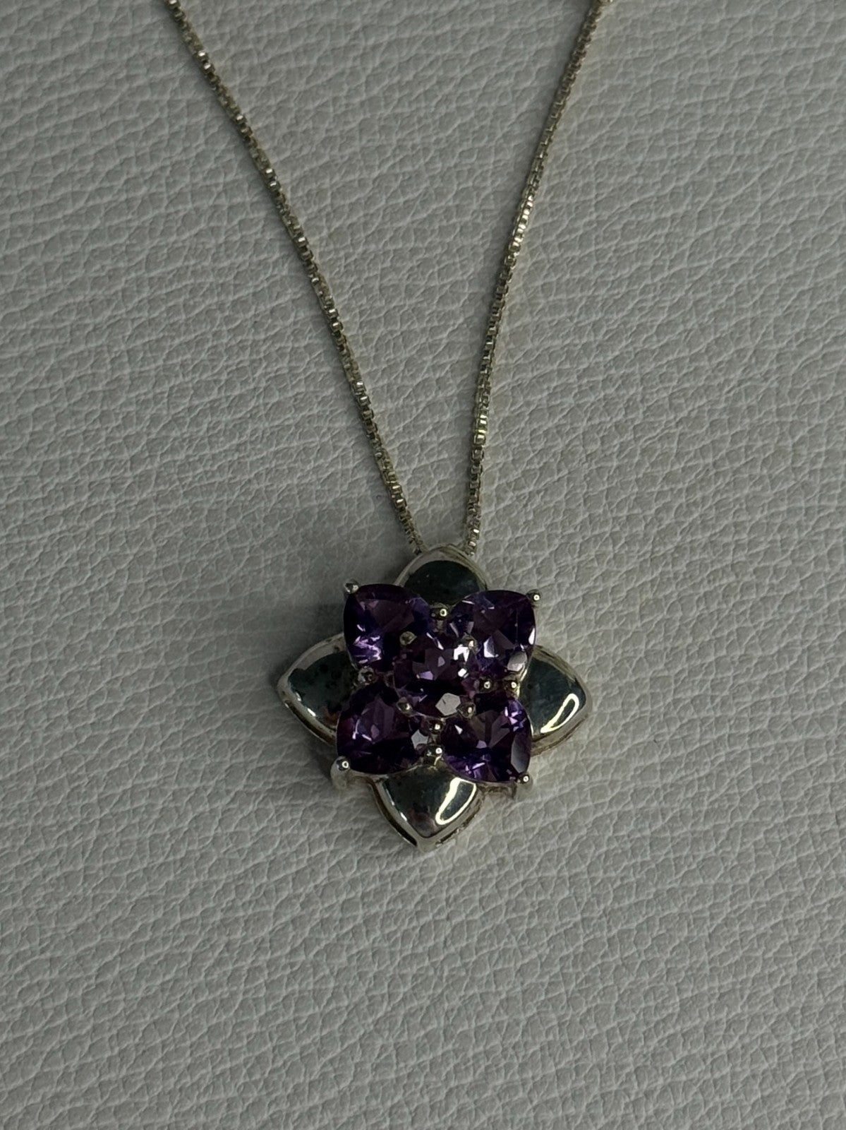 925 Sterling Silver Amethyst Flower Necklace Length 20 Inch