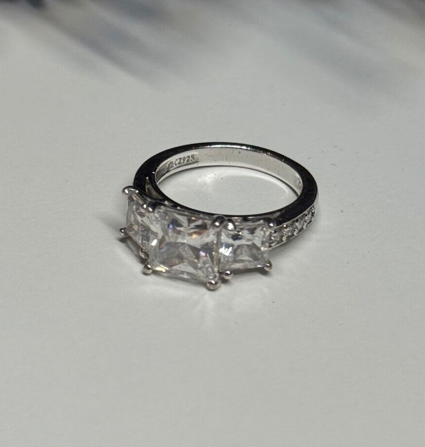 925 Sterling Silver Ring Size 5.5