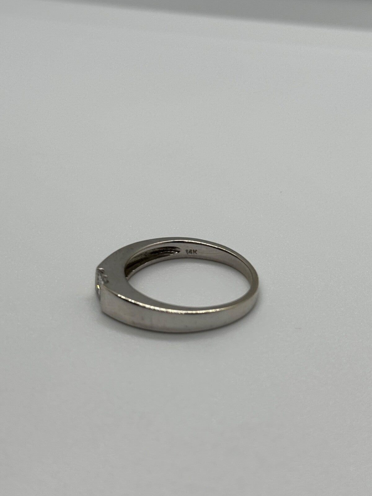 14K White Gold Diamonds Ring Size 7