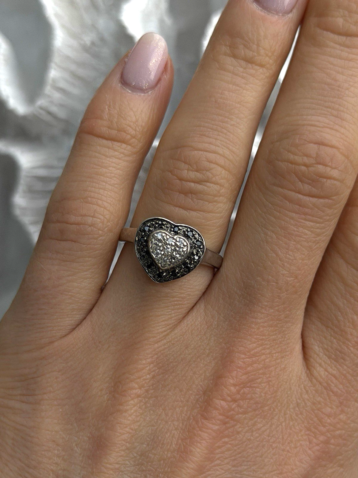 925 Sterling Silver White & Black Spinel Heart Ring Size 7.5
